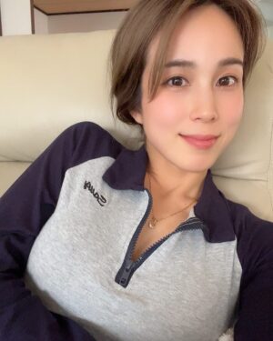 Minori Inudo Instagram - 👦お昼寝始めたので
やっと座れた😂笑
きっと1時間で起きます🥹