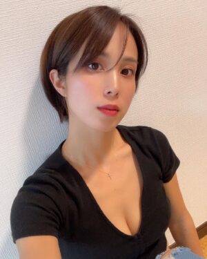 Minori Inudo Instagram - 顔が大きく見えたので
ショートにしました😎

#ショートカット
#ショートヘア
#ショート