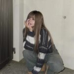 Mirai Yokoda Instagram - SHEINで冬服コーデ選んでみた🙏🏻🩷 お買い上げ金額1～5,999円まではセール価格より15%OFF、6,000円以上は20%OFFが適用されるよ〜🖖🏻🖖🏻 利用期限は、1月31日まで！！！ 1コーデ目 トップス → 12032061 ジーンズ →13651883 ブーツ → 21414991 2コーデ目 トップス→ 12927960 ジーンズ→ 13652152 ブーツ→21414991 どっちも可愛くてお気に入り💚💚 【試すたび、好きが見つかる。届くたび、好きが増えてく】🩷🩷 クーポンコードは、【BFJP216】 みんなチェックしてみてね🌙 #PR #SHEINGoodFinds#SHEINblackfriday #SHEINforAll #loveshein #ad #saveinstyle @shein_japan
