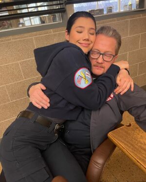 Miranda Rae Mayo Instagram - The feeling you get when it’s @nbconechicago Wednesday and your nestled in the arms of @christianstolte 😍
@karebearacares and @hanakogreensmith will blow your socks off tonight! 8pm/9 central baby!