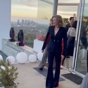 Mireille Enos Instagram - Panels in NYC and LA for #LuckyHank ! I’m so proud of this one guys. 6 Days…#AMC_TV #AMCPlus #March19 @jeanannwilliams