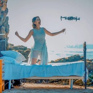 Mireya Bravo Instagram - Detrás de cámaras 🎥 

- Diseñador: @kelvis_casillas @pakiamor 
- Estilista: @_antmoreno_ 

@airmusicspain 
@airfilms.media 

#MireyaBravo #indestructible #work #singer #music