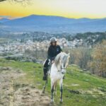 Miriam Rodríguez Instagram - ❤️‍🩹✨🥹 re- conectar siempre en 🏡✨🐎❤️‍🩹 @mambru_lopez @hotel_rural_la_posada @centrohipico_losciruelos @pau_bsm95 @oscarjimeeneez