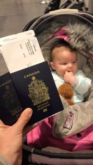 Mirianne Brûlé Instagram - Plusieurs me demandent quand est-ce que tu repars au Costa Rica. La réponse est bientôt. Quand tu tombes en amour avec quelqu’un dans un autre pays à 34 ans, ça veut pas dire que tu veux laisser tomber et renier ton pays, ta langue, ta culture, tes amis et ta famille . Je sais que c’est bien difficile à comprendre pour certains… mais c’est le choix que nous avons fait. De voyager ( souvent) entre les deux pays. Camila a deux maisons. Nous sommes en garde partagée entre le Costa Rica et le Québec( façon de parler là) on se calme 😅 je pensais à ça et je me disais que c’est tout de même spécial et différent comme réalité, mais ce n’est pas parce que c’est différent que c’est anormal. Nous avons tous notre normalité et c’est bien de la partager car je suis sûrement pas la seule.  Et même si c’est pas de tout repos je suis heureuse d’avoir pu offrir cette vie à ma fille et à notre famille jusqu’à maintenant. Et oui elle va commencer l’école l’automne prochain et si tout va comme on le souhaite on risque de déposer nos valises plus au Québec qu’au Costa Rica. ( pour 1000 raisons) 

Si vous attendez toujours le bon moment pour voyager avec vos enfants , pour sortir de votre zone de confort moi je vous dis go, rien n’est impossible. Il suffit de le vouloir. J’ai tellement voyagé souvent seule avec elle, même avec notre chat. La première fois elle avait 3 mois. La vérité c’est que malgré tous les défis j’adore ça. Et je n’y changerais rien. 

#travel #travelphotography #lovetraveling #airplane #airplanelife #mylife #2country #2cultures #quebec #airtransat #aircanada #costarica #liberia #airportlife