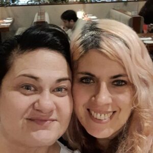 Mirta Wons Instagram - @previalaserie o los gustos hay que dárselos siempre📍
.
Proyecto jugado, original, fresco del cráneo, cuore y otras zonas corpóreas de @chaya.miranda ❤️te loveo mucho
.
@sergio.levinton produce y no encuentro la foto con vos
.
Un equipo DE LU JO. Pocas veces vi semejante calidad humana y profesional.  Cada uno y una de los técnicos es impecable en lo suyo y en todo su conjunto y como no voy a spoilear nada nada nada, en representación de ellos y ellas @victoriapanero 📽y su lente magica 
.
Les deseo un compa hermoso💖 como @pablorago72 . 
.
@inesestevezin quiero otra vuelta🙏

Y en lo actoral, un desafío enorme. Salir de la zona de comodidad es genial🔥
.
Chusmeen la #previa de la @previalaserie 
.
.
#intimidad #serie #Comedia #actress #cordobateamo #rodaje #laprevia #enjoy