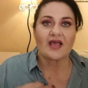 Mirta Wons Instagram - 📍@fabricadonmila me resuelve qué comer al volver del Teatro.
Las milanesas son los más de lo más, bolitas de calabaza y queso💣, espinaca y queso, tartas light, tequeños!, pastas secas para celíacos y veganos, pastas rellenas,unos condimentos alucinantes que te sirven para todo.✔️ 
Del freezer derecho al horno. 🫕
Hacen eventos, chusmea en su página  y vas a ver miles de cosas riquísimas.🌮
🌈Gracias @iliana_calabro por acercarme a esta gente divina que te arregla la vida con comida saludable ( y alguna pizza terrible tambien)