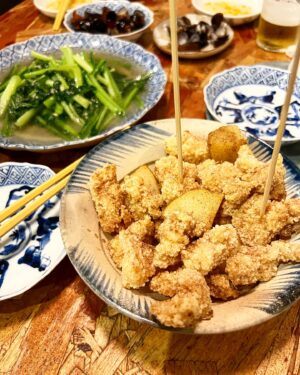 Misa Minami Instagram - 台湾のハーフの私には、子供の頃か台湾料理はとても身近な存在である。
いつも仕事で疲れた時とか、食べる物に困った時は食べたくなるのがソウルフードの味。
ジーパイとルーロー飯があれば幸せ❤️

そんな私が選ぶ台湾のご飯は、チョイスに自信があって...
友人を連れて行くと友達まで台湾に行きたくなるような気持ちにさせてしまうようだ。

やっと気軽に行けるようになりましたね。

ビビビビ！台湾！さぁ、好奇心の旅へ。

#台湾　#pr