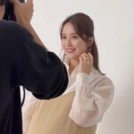 Misa Eto Instagram - ⁡ ⁡ 雑誌『赤ちゃんが欲しい』 あかほし👶🏻 撮影&インタビューでした。 体外受精の経験のお話し、育児についてのお話し、たっぷり取材して頂きました。 発売されたら、また告知します💐 ⁡ にしても、もうすぐ臨月手前で足元見えない！ 爪切り、靴下、全く履けないので夫が毎日サポートしてくれていますが、居ない日は毎日ものすごい格好で頑張って履いています😂 息子も手伝ってくれるか、、、??と思いきや、にや〜っといたずらな顔して私の靴下持って行って遊びます😤 (最後は持ってきてくれます笑) ⁡ また更新します🤍 ⁡