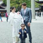Misa Eto Instagram - ⁡ ⁡ 2年前と同じ場所で お宮参り。 娘の生後1ヶ月、無事に迎えられて良かった😌 photo 🤍 @tenten_insta hair 🤍 @mii.hana_ ⁡