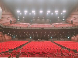 Misako Renbutsu Instagram - #ドンジュアン 始まってます。緊張しいの私が初日から楽しいなと思えたのは、絶対にカンパニーのみんなのおかげだと思う。みんなの笑顔と一生懸命さに救われる日々です。さー明日も石掘るぞー