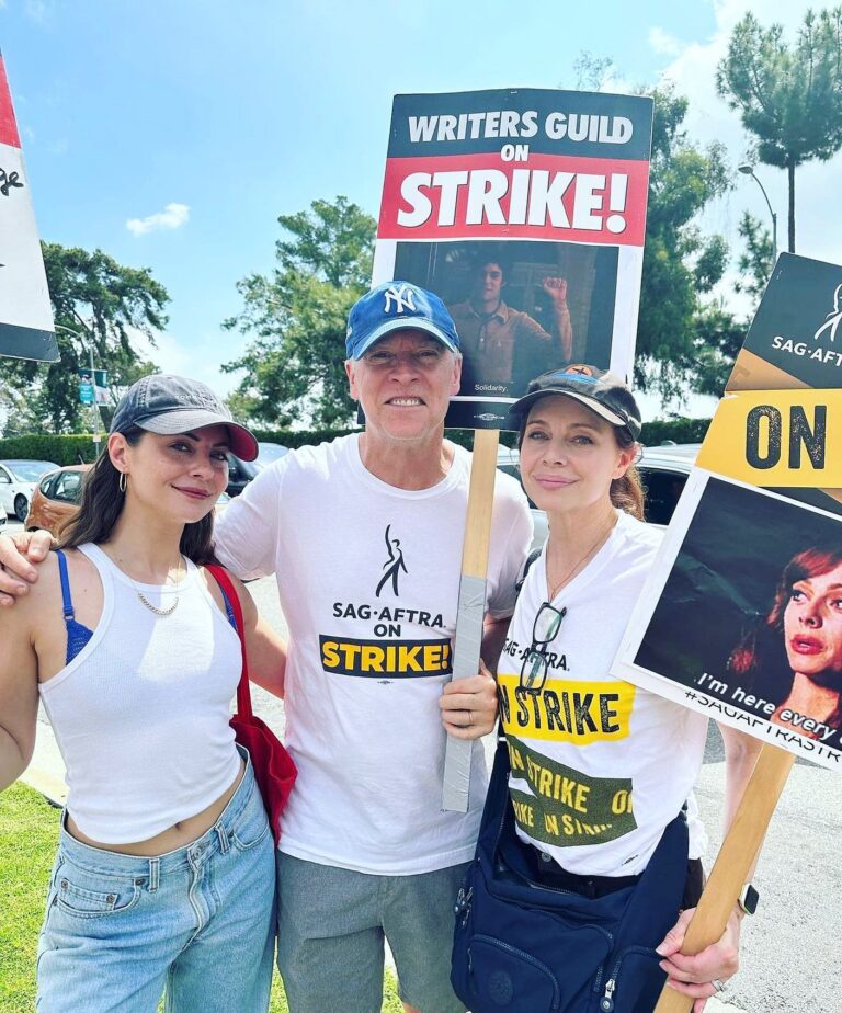 Mischa Barton Instagram - Proud of my OC family holding it down in LA while I’m abroad. 🤍🎥🖋️Standing in solidarity w the @wgaeast @sagaftra @themelindaclarke @willaholland @t8dono