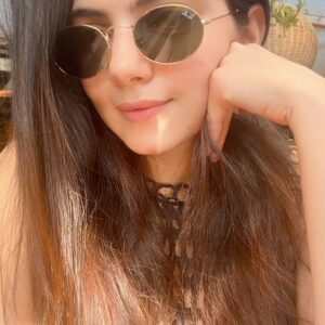 Misha Narang Instagram - Hope your Sunday is Sundaying ✨

#weekend #weekendvibes #sunday #sunlight #food #sunkissed #mishanarang