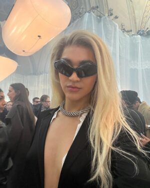 Miss Benny Instagram - @helmutlang 🖤 thank u @doxpeter for having me. incredible show. 🫀