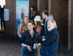 Missy Peregrym Instagram - BTS of this weeks new @fbicbs episode.
This caption almost put me to sleep. But the show won’t!!! Check out the return of Maggie’s sister, Erin, and see how perfectly easy their relationship is 😭