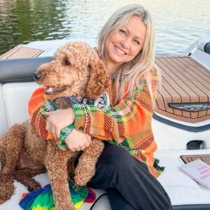 Mitsou Gélinas Instagram - Un livre de recettes conçues pour les humains, mais sans danger pour pitou? ⁠
⁠
Cliquez sur le lien dans ma bio pour découvrir la proposition originale de la vétérinaire @lucie.henault ou rendez-vous directement sur MitsouMagazine.com!