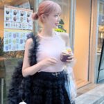 Miyabi Natsuyaki Instagram - yesterday՞o̴̶̷̤ ̫ o̴̶̷̤՞🎀💓 昨日は honeyの展示会に 行ってきたよ♡ かわいいお洋服たくさん 予約してきたので届いたらまた みんなにシェアするね🩷 この日付けてたアクセは ↪︎ @cene_316l シンプルだけど存在感あって お気に入りです✨ ୨୧ニュアンスハートピアス ୨୧ハートチェーンネックレス