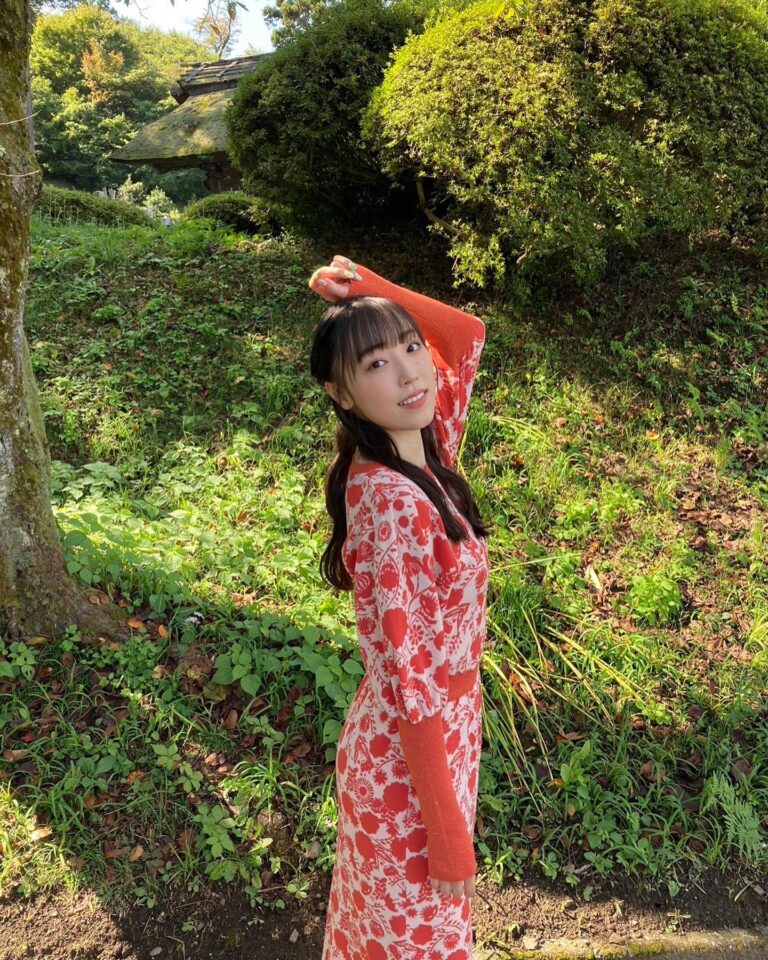 Mizuki Fukumura Instagram - 「blt graph.vol.96」発売中です🪽 モーニング娘。加入時からお世話になっていたBLTさん！ 最後にソログラビア＆インタビューしていただきました🍀⋆゜ ぜひGETしてください🩵 #morningmusume23 #モーニング娘 #morningmusume #モーニング娘23 #譜久村聖 #bltgraph