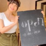 Mizuki Hoshina Instagram - バイト先まで来ちゃったの？♡ #DMM電子写真集配信中☕️