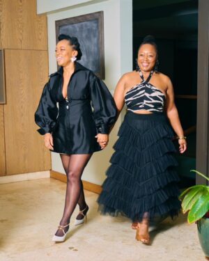 Mmabatho Montsho Instagram - Wrapping Libra Season celebrations 🎈Thank you to my family for a beautiful and unexpected “surprise” dinner party, and a memorable time together ❤️🖤❤️🖤
(P.S. Thanks all for the wishes. My bday was last week 🙏🏾)
