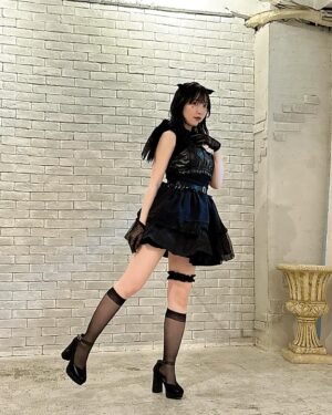 Moe Toyota Instagram - 3月も花粉がしんどいけど
健やかに息していこうね☺️

小悪魔verのグッズもあるよ👿
どっちがすき？👼👿

#もえしばーすでー2024
