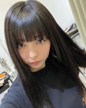 Moga Mogami Instagram - エクステつけたー！！
どうだい。
もはや誰？て私も思う。笑

しばらくしたらショートに戻ってそうです☺️笑

@upsydaisy__official 
やまきちゃん、ありがとうございました♡