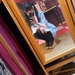 Moga Mogami Instagram - バースデーイベントがとうとう終わりました〜。 東京、福岡とお祝いしにきてくれたみなさま、ありがとう💜 この仕事を10年以上と長く続けていると 引きこもりだった自分からは想像がつかないほど たくさんの人に出会っているんだな、と実感します。 みんながそれぞれの人生を生きて 泣いたり、笑ったり、落ち込んだり、喜んだり ファンの子同士で恋人になって、結婚して、子どもが産まれたりして 私の人生も、みんなの人生も一部分だけでも共有できる仕事って なかなかないし、素敵だなあ〜なんて思いました。 きっとほとんどの人が"みてるだけ"で会えてないけれど 会えた時の楽しさも味わってもらえてるなら嬉しいな。 そして、みんな幸せであって欲しい。 楽しんで帰って欲しい。何日間かは余韻に浸って 普段はなんとも思わない日々も、少し気分が上がってたりして欲しい。 私の存在が、そんな日々の彩りになれたら嬉しい。 出会った人みんながそうでありますように。