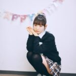 Moga Mogami Instagram - 私がよく「言葉にして伝えてくれると嬉しい」って言うのは それをしなければいけない、とか無理強いしたい訳じゃなく もしどんなに好きでいてくれても それって言葉にしないと１ミリも伝わらないから もし伝わって欲しいと思ってくれているのなら 伝えてくれないとわからないよーってことでした！ 自分の気持ちは隠したいとか 伝わらなくていいって思うのならそのままで大丈夫です！ 応援の仕方というのは人それぞれやりたいように、が大前提だと思うんです。 だから私はそこに関して気にしないから 伝えないから申し訳ないなんて思わないで欲しいです🙏 こうしてくれたら嬉しいな、ってことは それをしなかったからといって恨むとか嫌になる訳じゃないので☺️ 察するのって友だちや家族でさえ難しいし 相手の意思とは逆に思い込んで 悪い方向に考えてしまったりしますしね。 なので私はしつこいと思われようと 「全部読んでるよ」というのと 「いつもありがとう」は伝えていきます！