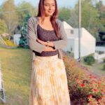 Mokksha Instagram - Kodaikanal - The princess of Hills ,welcomed the undeclared Queen so cosmically 🤲🏻😊🥰 Captured by @frosh.ambitious ❤️ Makeup and hair @bercy_alex #mokksha #born #queen #between #shoot #tamil #film #kodaikanal #hills #lover #nature