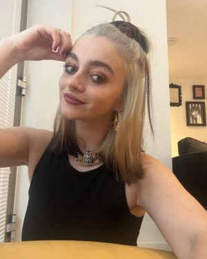 Mollie Gallagher Instagram - we got some more blonde x