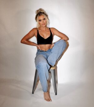 Mollie Salmon Instagram - Casuals 👖