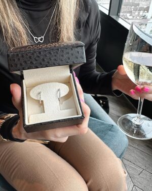 Mollie Salmon Instagram - Everybody knows diamonds are a girls best friend so why not treat your mum this Mother’s Day ? 

Promo code: IF140MOLL  for 14% off jewellery and free gifts with every purchase.

#GemOfAMum #GiftWithAngara #MothersDay #AngaraGlamSquad #AngaraJewelleryUK #ad