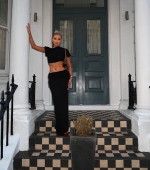 Mollie Salmon Instagram - London Archive 🌉
