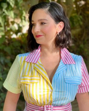Molly Ephraim Instagram - Felt pretty standing by my dog’s errant turds for the OUTFEST premiere of @leagueonprime, with massive help from @tobyfleischman and @eddie_cook 🌈✨😅
