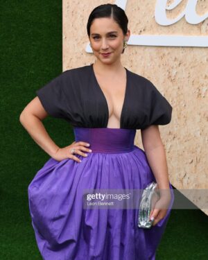 Molly Ephraim Instagram - ✨premiereeee!✨ got to wear a fancy-ass dress and feel like a real fancy-ass! show’s out in a week! catch me, my unborn child, and all my very hot friends on @leagueonprime on aug 12th! 

💕💗💕🧞‍♀️face beautification by @lizlash and hair coiffed by @eddie_cook 🧞‍♀️💕💕💗