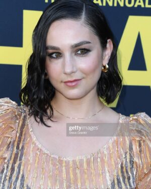 Molly Ephraim Instagram - a super duper treat to present at the HCA’s tonight! and got to see my best girl @kaitlyndever winnnnnn! 🥲 glam by @shawnesssss and @lorencanbymakeup 💕