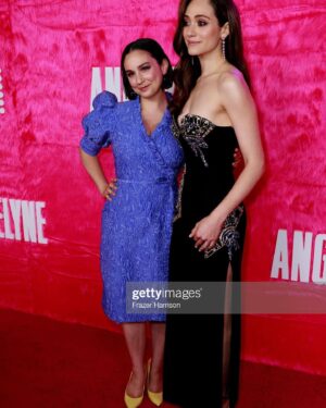 Molly Ephraim Instagram - Mom went out! 💅🏻 So excited for everyone to see the insane pink confection that is Angelyne on @peacocktv May 19th! @emmy is unrecognizable and incredible!!!🦄

hair: @ianjameshair 
face: @lizlash 
earrings: @rformstudio 
dress: @ganni 
body: several layers of spanx generously lent to me by the costume dept of Perry Mason 😅