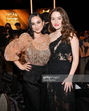 Molly Ephraim Instagram - a super duper treat to present at the HCA’s tonight! and got to see my best girl @kaitlyndever winnnnnn! 🥲 glam by @shawnesssss and @lorencanbymakeup 💕