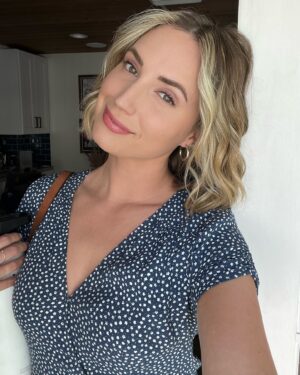 Molly McCook Instagram - hi ◡̈