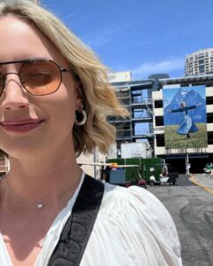 Actress Molly McCook HD Instagram Photos and Wallpapers June 2024