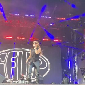 Molly Burnett Instagram - what a mf DAY✌️🩷🌈✨ @gflip 4ever!!!!!!!!! Can we do it again asap? #happypride #pridemonth