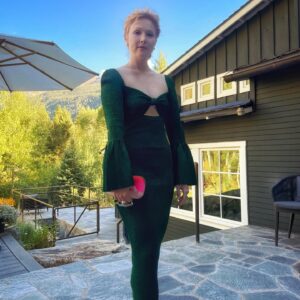 Molly C. Quinn Instagram - When people ask me how the wedding and parties were for @jenniferlholland & @jamesgunn all I can say is 
“It was awesome.”
Elan and I got to see two of our most beloved friends exchange vows, we heard incredible original songs, we shared laughter, dancing, gorgeous views, great meals, and long talks into the night with old friends and new… It was awesome ❤️