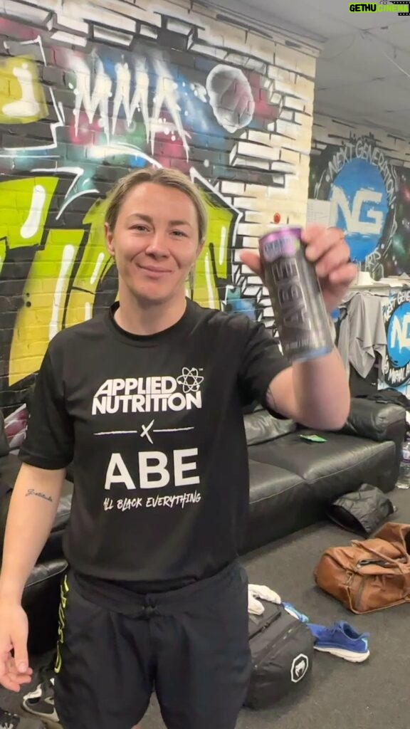 Molly McCann Instagram - Thank you @appliednutrition for providing all the supps and support during another fight camp 💙