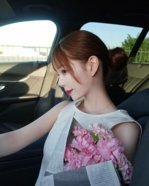 Momo Shitou Instagram - ㅤㅤㅤㅤㅤㅤㅤㅤㅤㅤㅤㅤㅤ
Happy Mother’s Day🤍