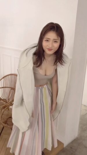 Momoka Ishida Instagram - 「FRIDAY」発売中です〜みてね☺︎