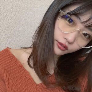 Momoka Ishida Instagram - ブルーライトカットのメガネ買った〜✌︎