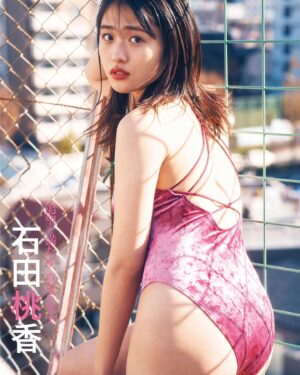 Momoka Ishida Instagram - 本日発売「DOLCE vol.2」裏表紙です！他にも素敵な写真沢山あるので是非チェックしてください！
#DOLCE #石田桃香