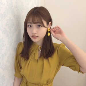 Momoka Ishida Instagram - ドラマ「ガールガンレディ」取材日でした🌼
シャーロットのイエローカラーに合わせた衣装☺︎
いろんなお話をさせていただいて楽しかった〜！
取材記事もお楽しみに！

#ガールガンレディ