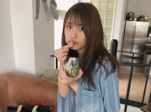 Momoka Ishida Instagram - 撮影現場にフルーツあると絶対食べる
夏感じる撮影だった！お楽しみに〜☺︎