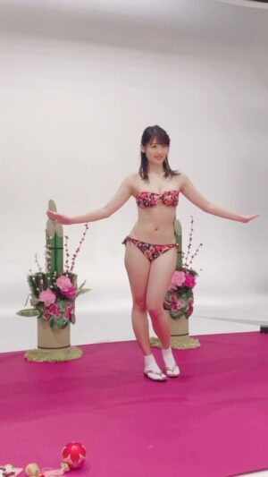 Momoka Ishida Instagram - 発売中「週刊ヤングジャンプ」
セブンネット限定特典で生写真あるのでそちらも是非☺︎

#週刊ヤングジャンプ #石田桃香 #浪速のピーチ姫 #グラビア
#photography #photomodel #gravure