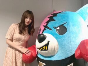 Momoka Ishida Instagram - 「K-1 WORLD GP」横浜武道館
バンタム級トーナメントの解説を務めさせていただきました。
興奮と感動！ありがとうございました！
#k1wgp